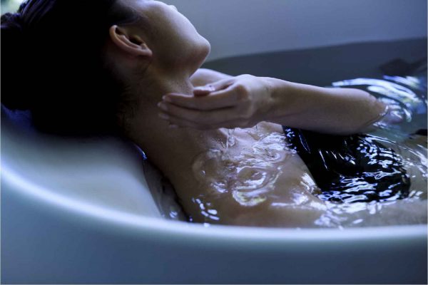 Catalog2020 Bathtub Lifestyle03 Ptq4B4Us7C904Cgpt87R0Vmpu69Qdf5Qxw6Ittkx40